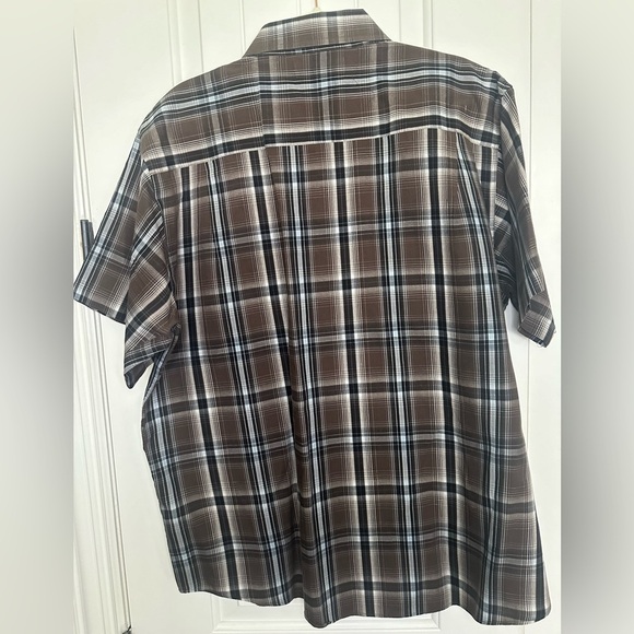 Men's Brown Plaid Button Down Shirt - Picture 4 of 4